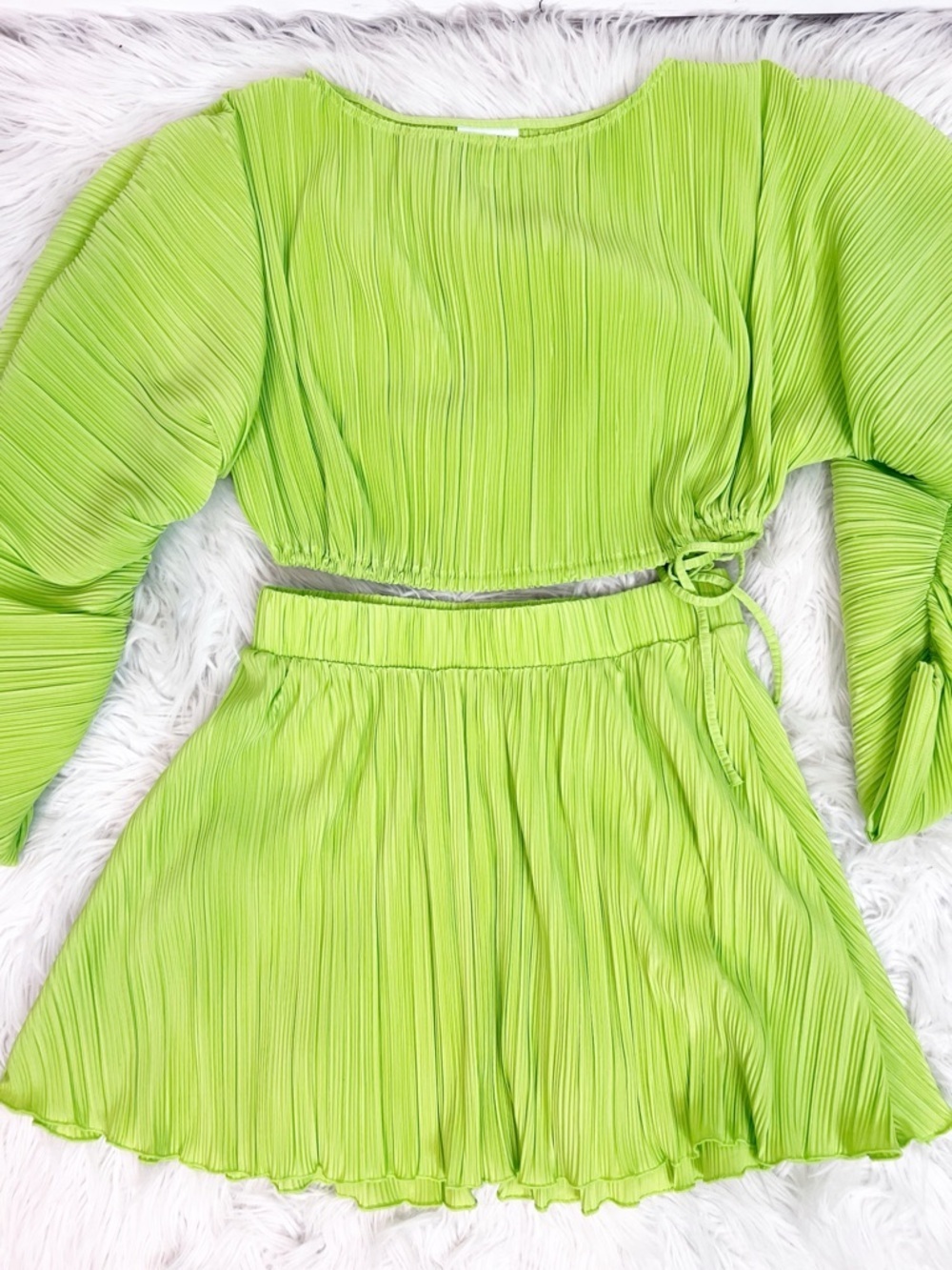 FUTURE COLLECTIVE GABRIELLA KAREFA-JOHNSON TARGET 2PC GREEN SKIRT CROP BLOUSE XS - Picture 2 of 5